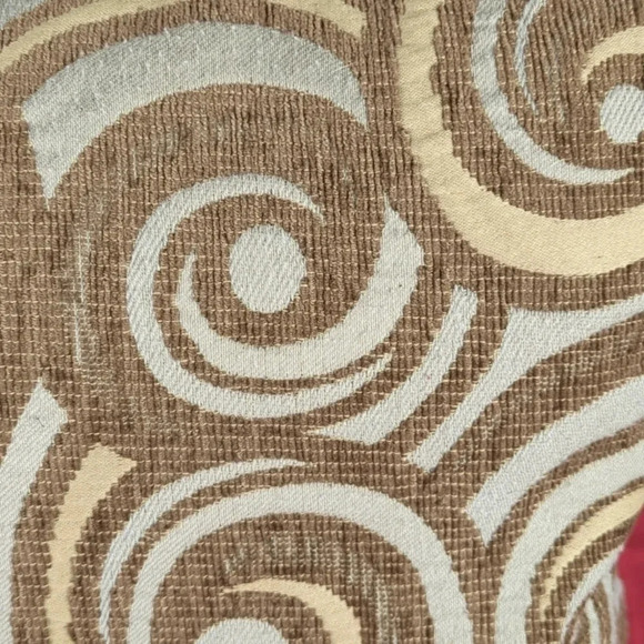 1 Accent Throw Pillow 17" x 17" Swirl Pattern - Picture 3 of 6